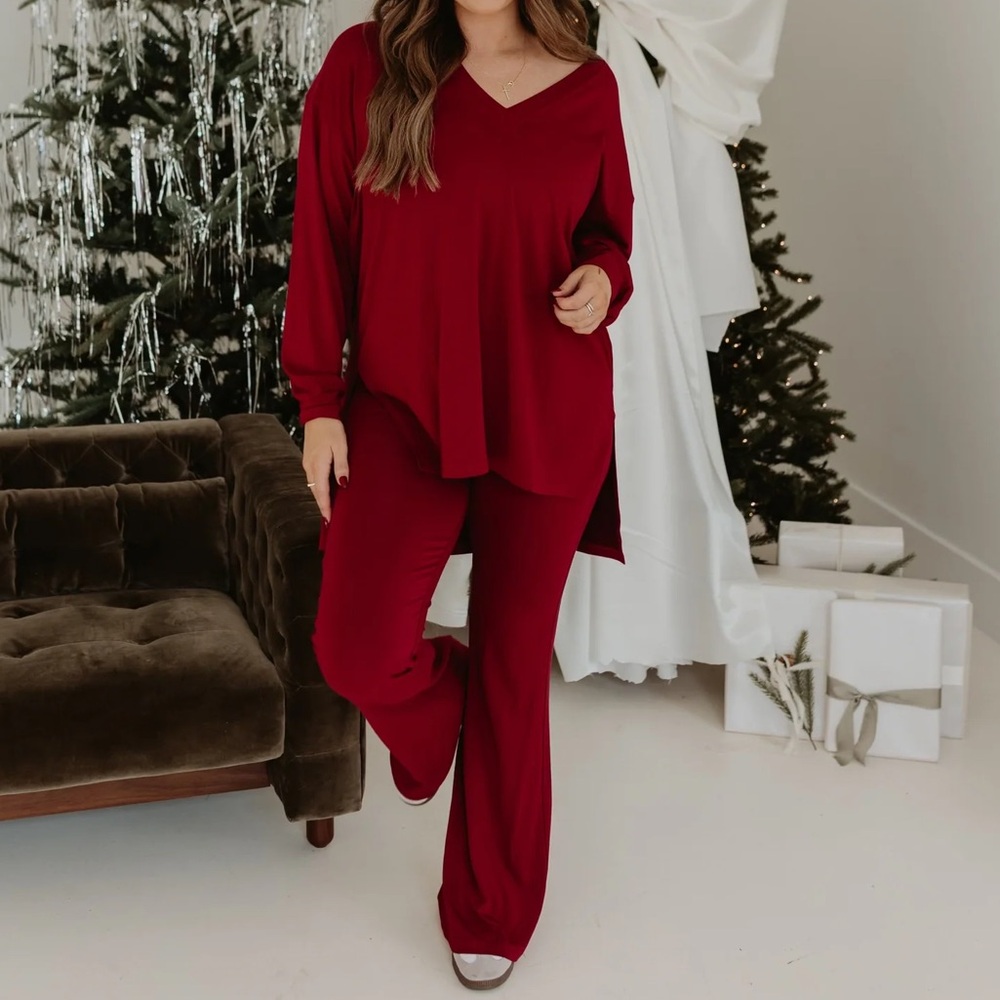 Bourbon and Belles Red Set